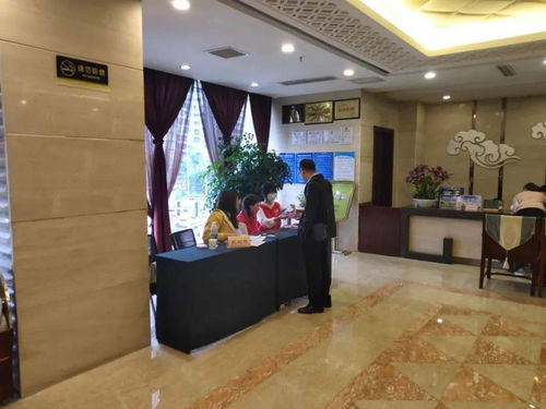 達州秦巴會上的“小鳳凰” 一道亮麗的會議服務風景線